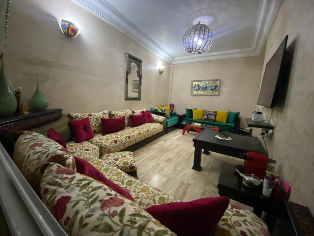 Val Fleuri Maarif: Homey City Center Apartment with Terrace Casablanca Room photo